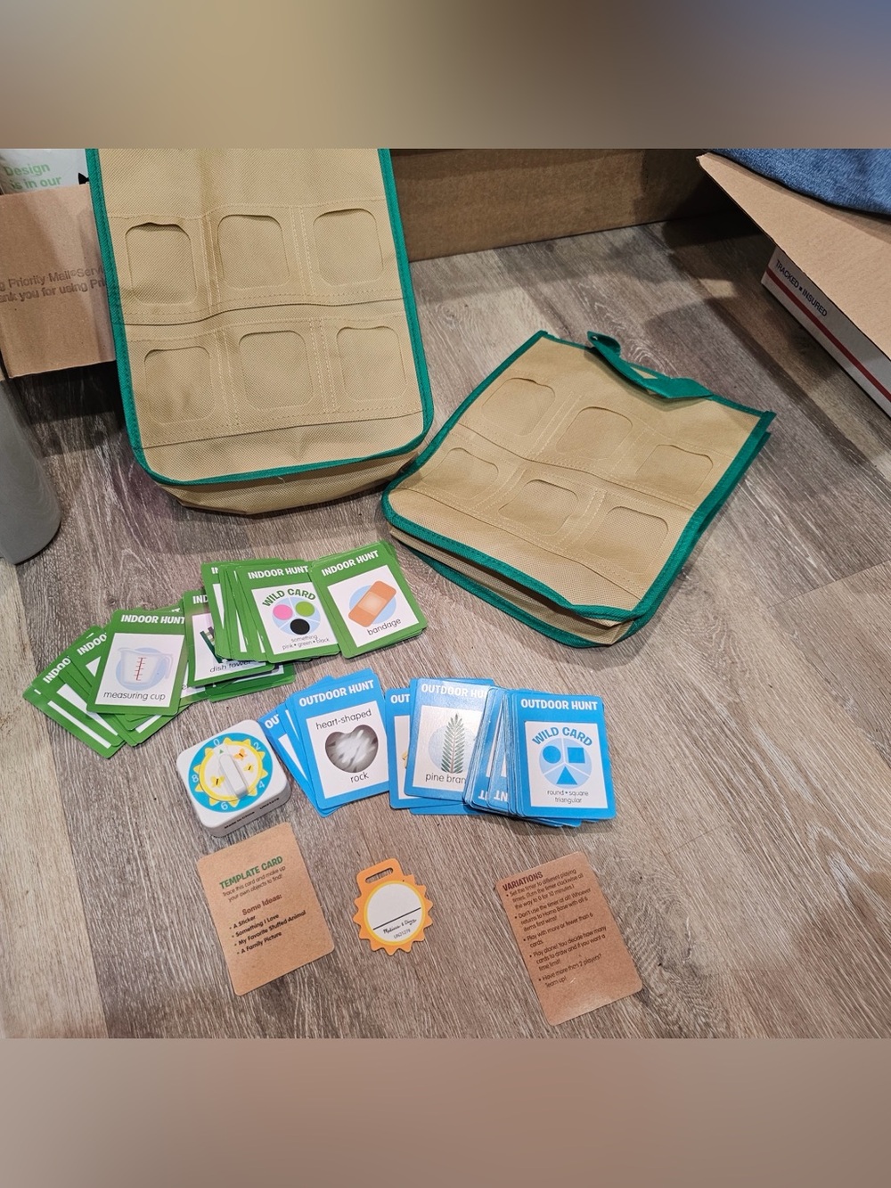 Melissa & Doug Outdoor/Indoor Scavenger Hunt Game Set - Tan with Green Trim